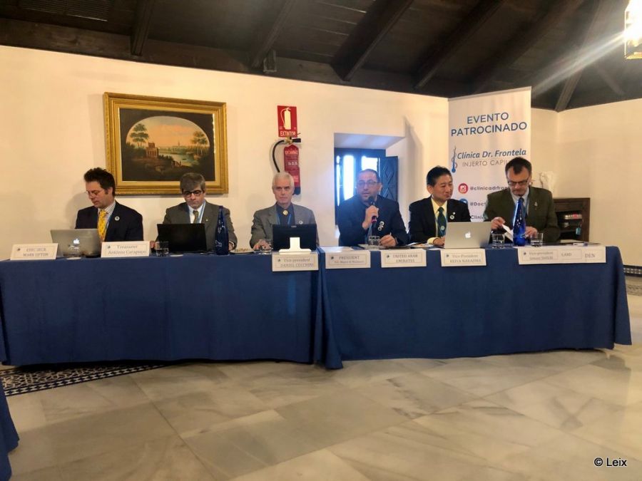 Sekretär Mark Upton (England), Schatzmeister António Carapuço (Portugal), Vizepräsident Amerika Dan Cecchine (USA), Präsident Seine königliche Hoheit Majed Al Mansouri (UAE), Vizepräsident Asien Dr. Keiya Nakajima (Japan), Vizepräsident Europa Janusz Sielicki (Polen)